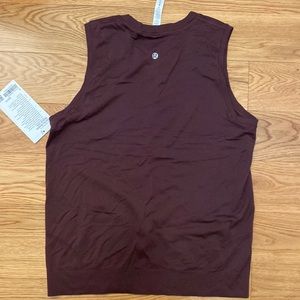 Lululemon NWT breathe muscle tank, size 6, maroon/cassis